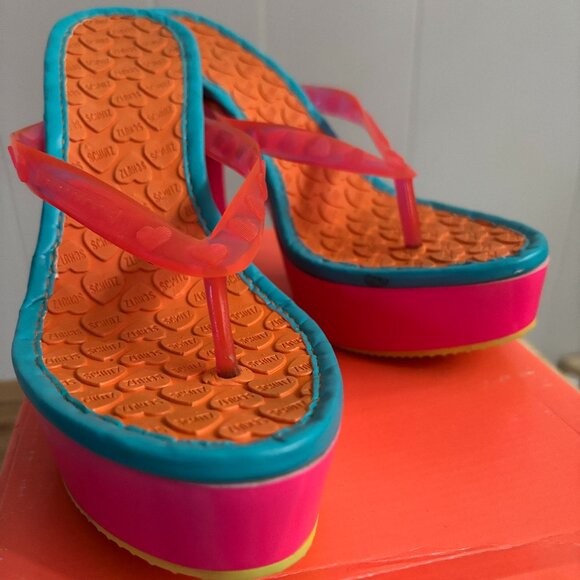 SCHUTZ Fluorescent Platform Heel Thong Strap Size 8 EU39 NIB - Picture 3 of 12